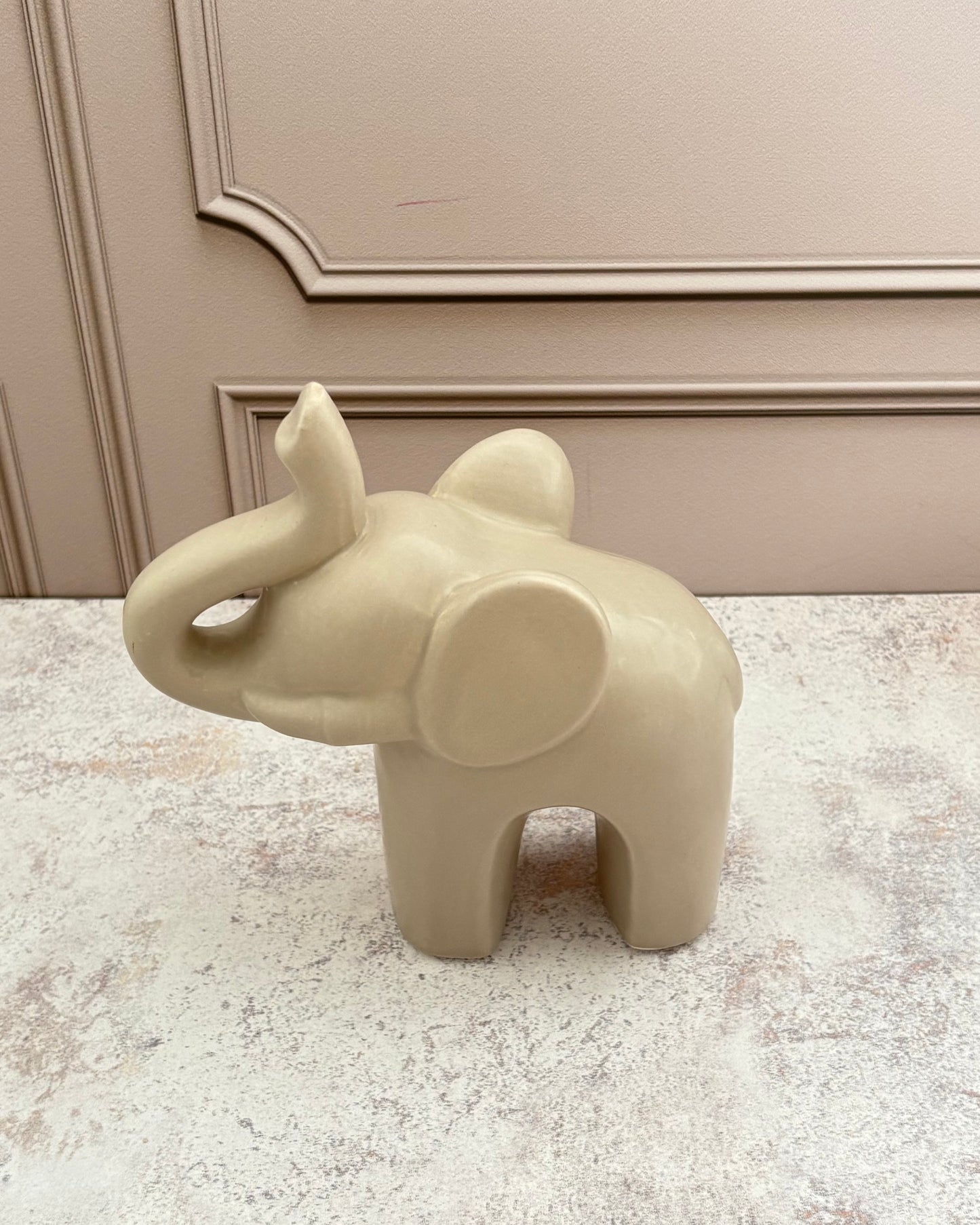 Figura decorativa elefante de cerámica