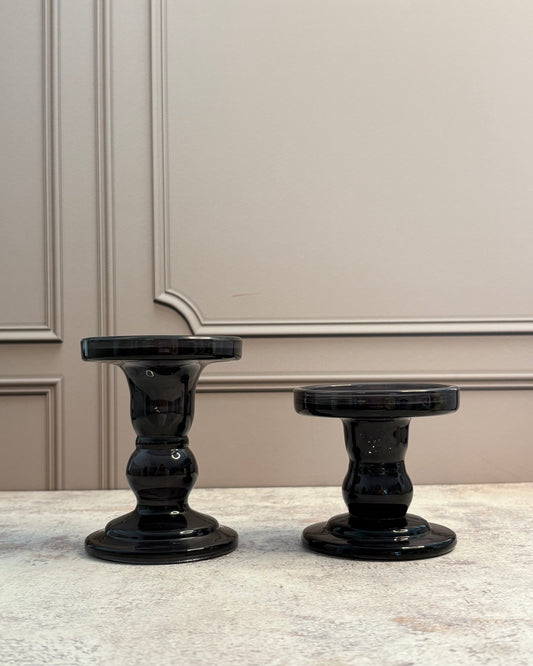 Set de candelabros de vidrio negro