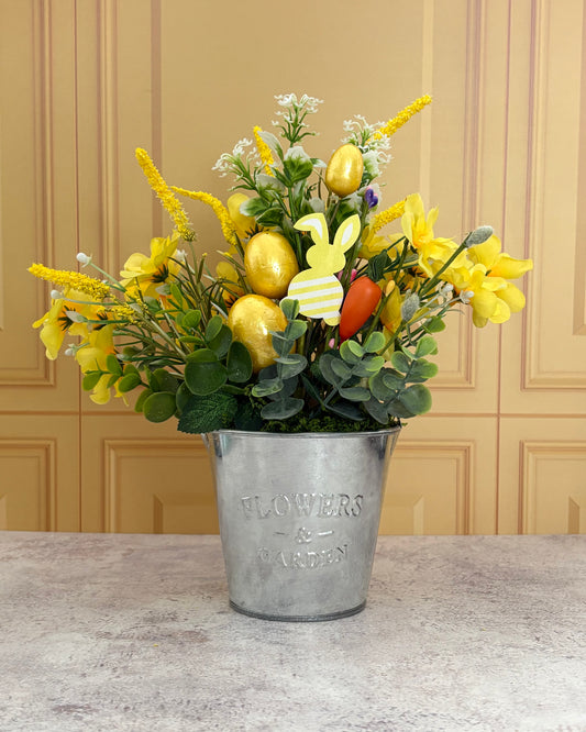 Centro de mesa Pascua con follaje artificial