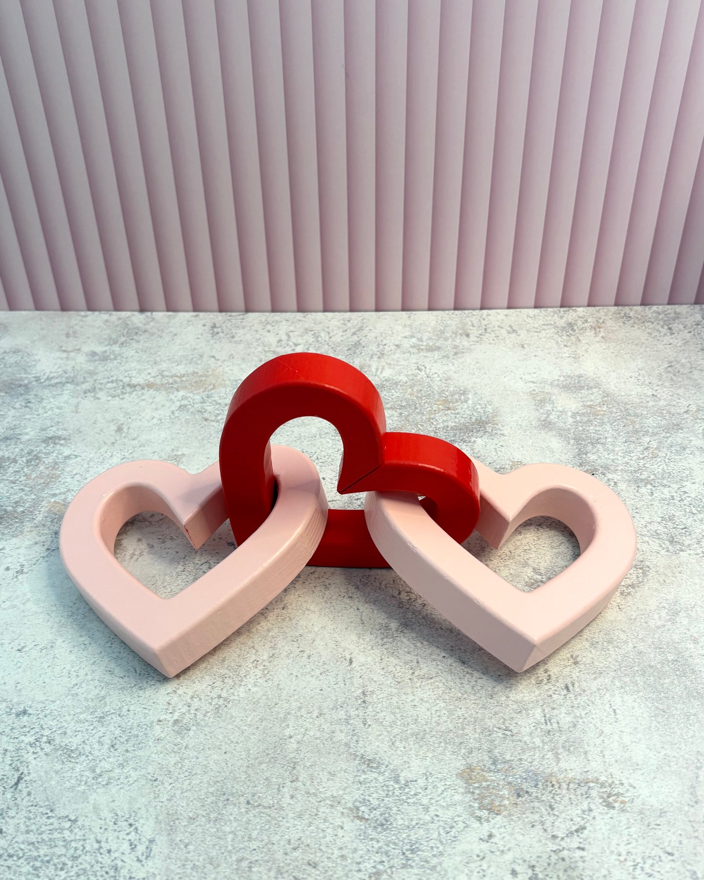 Cadena decorativa de corazones de madera Love Club