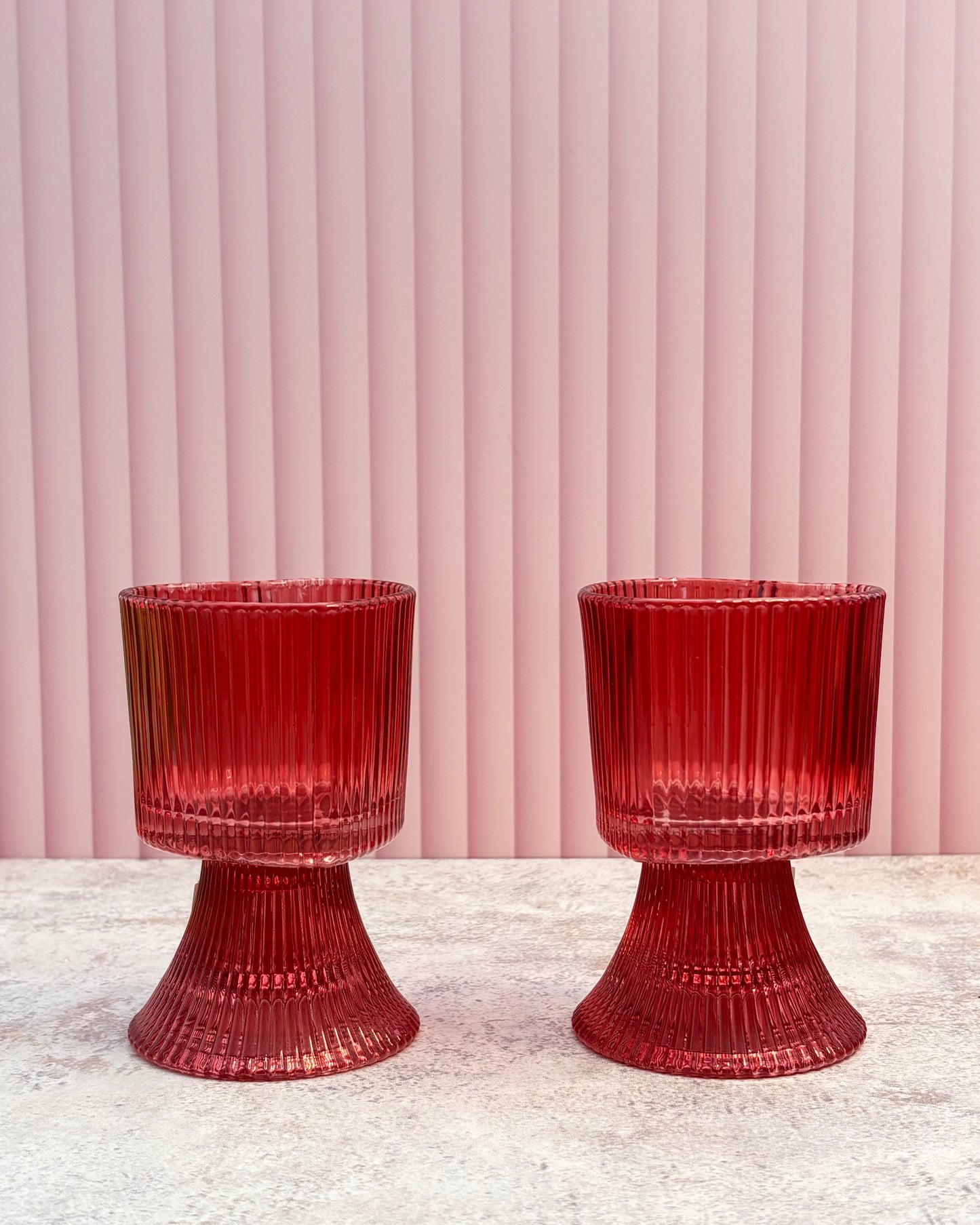 Set de copas rojas de vidrio en forma de corazón Love