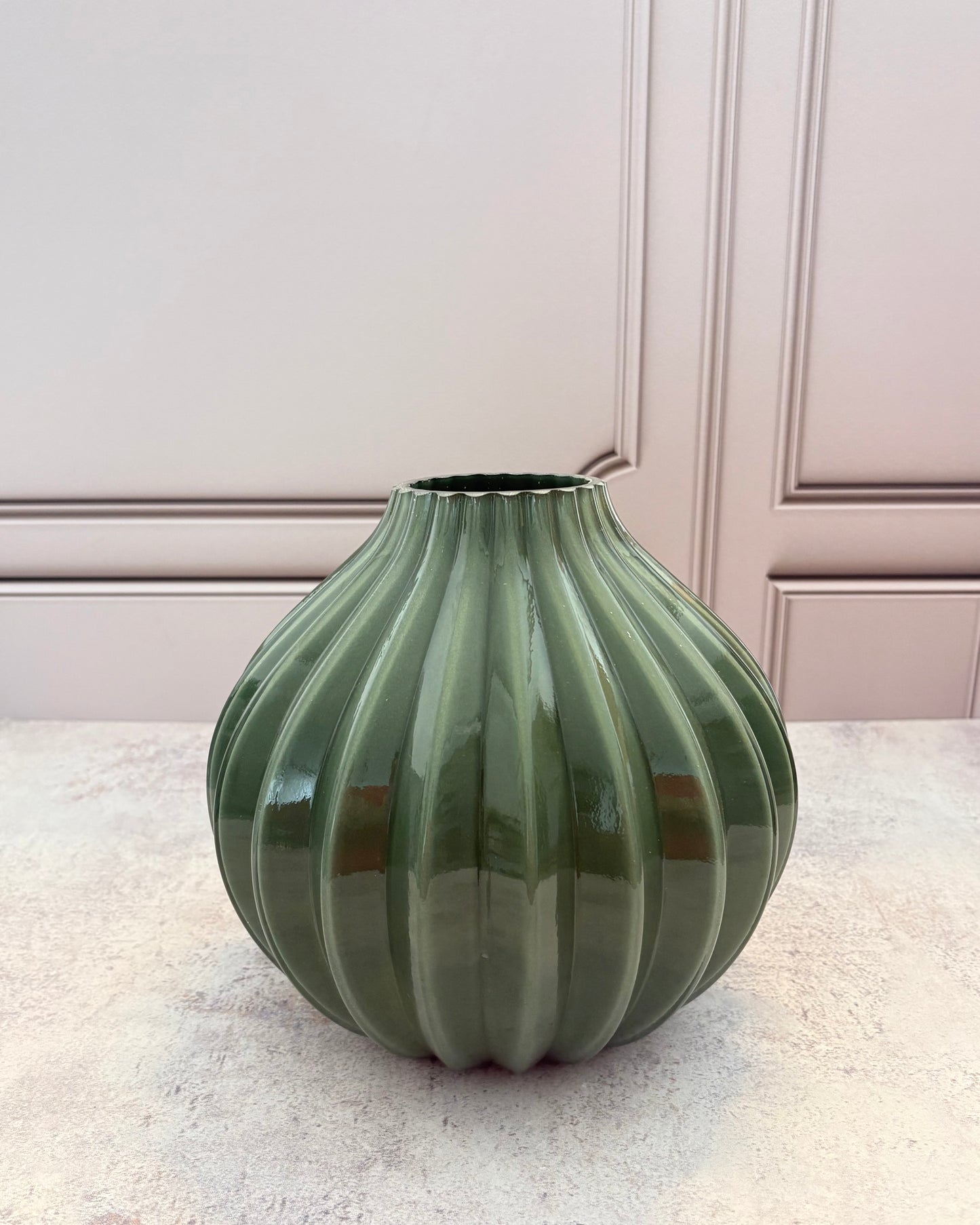Florero de  vidrio contemporáneo