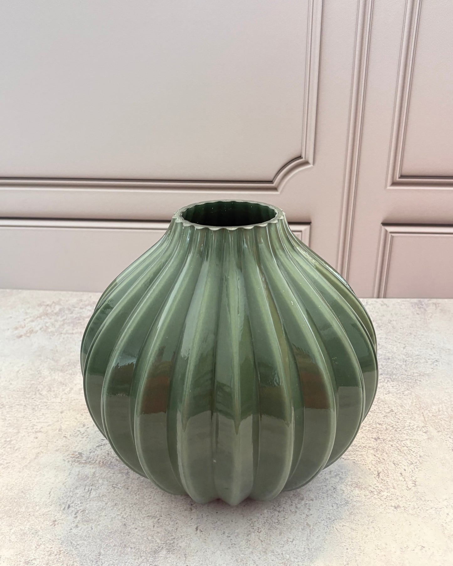 Florero de  vidrio contemporáneo