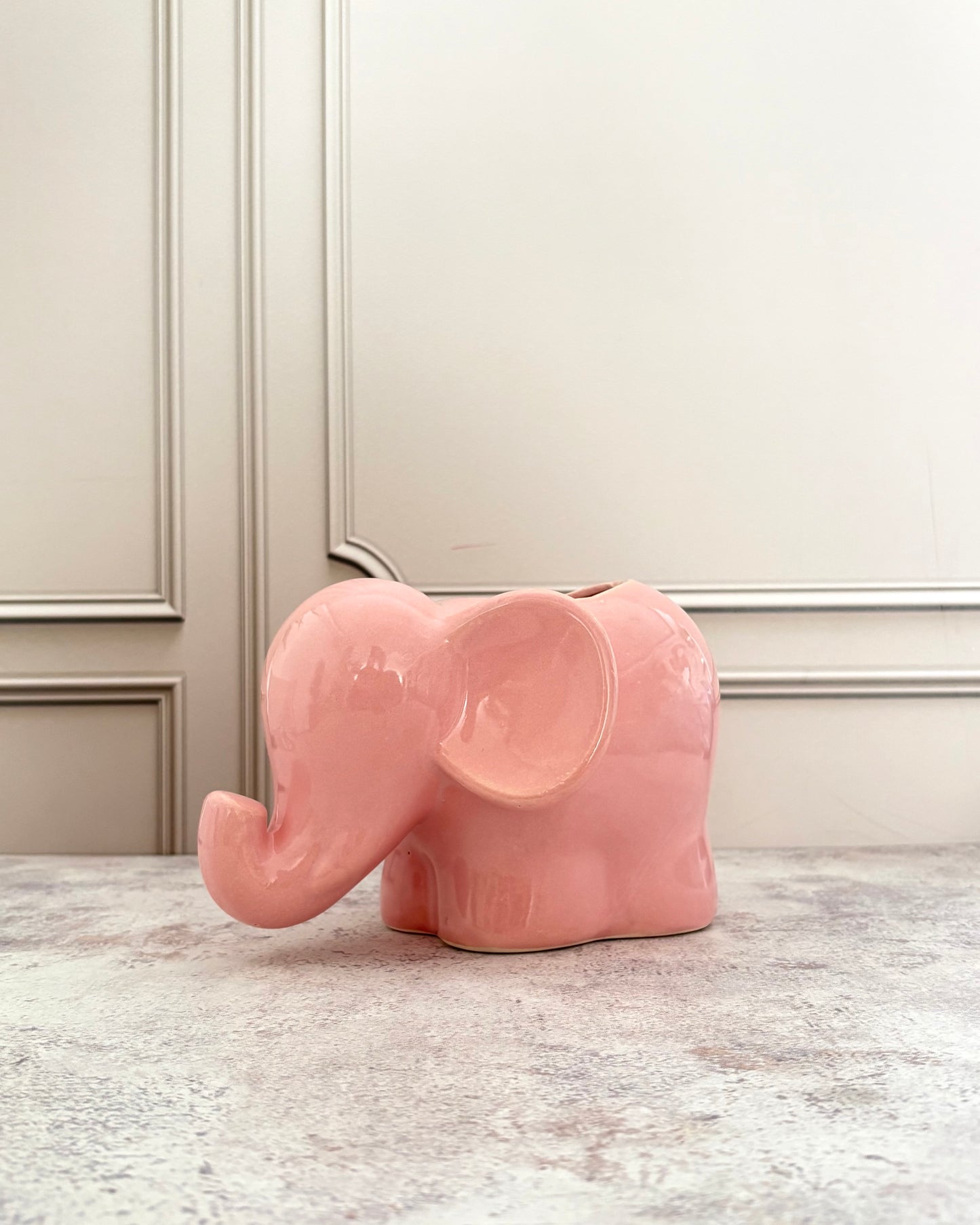 Maceta de elefante de cerámica