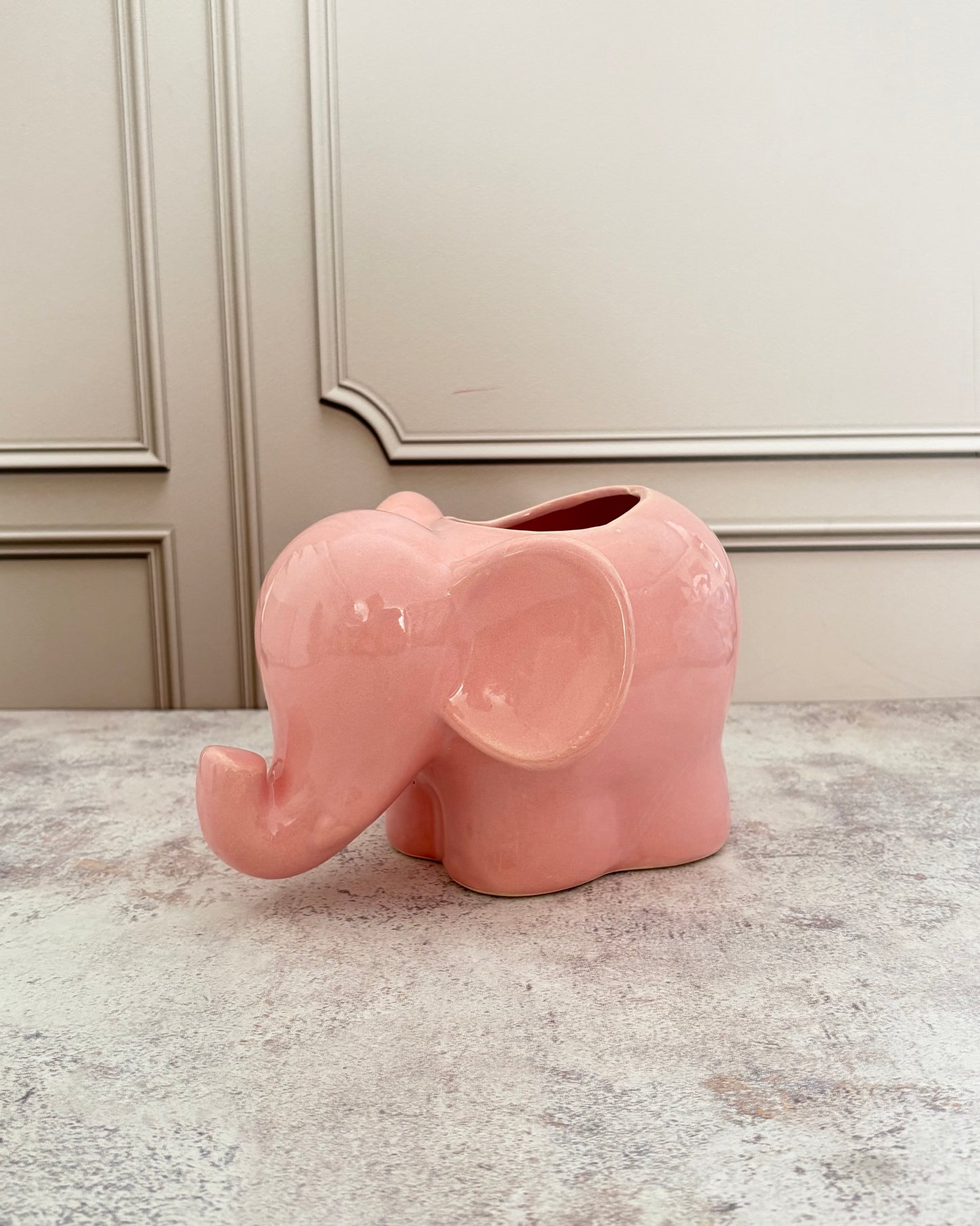 Maceta de elefante de cerámica