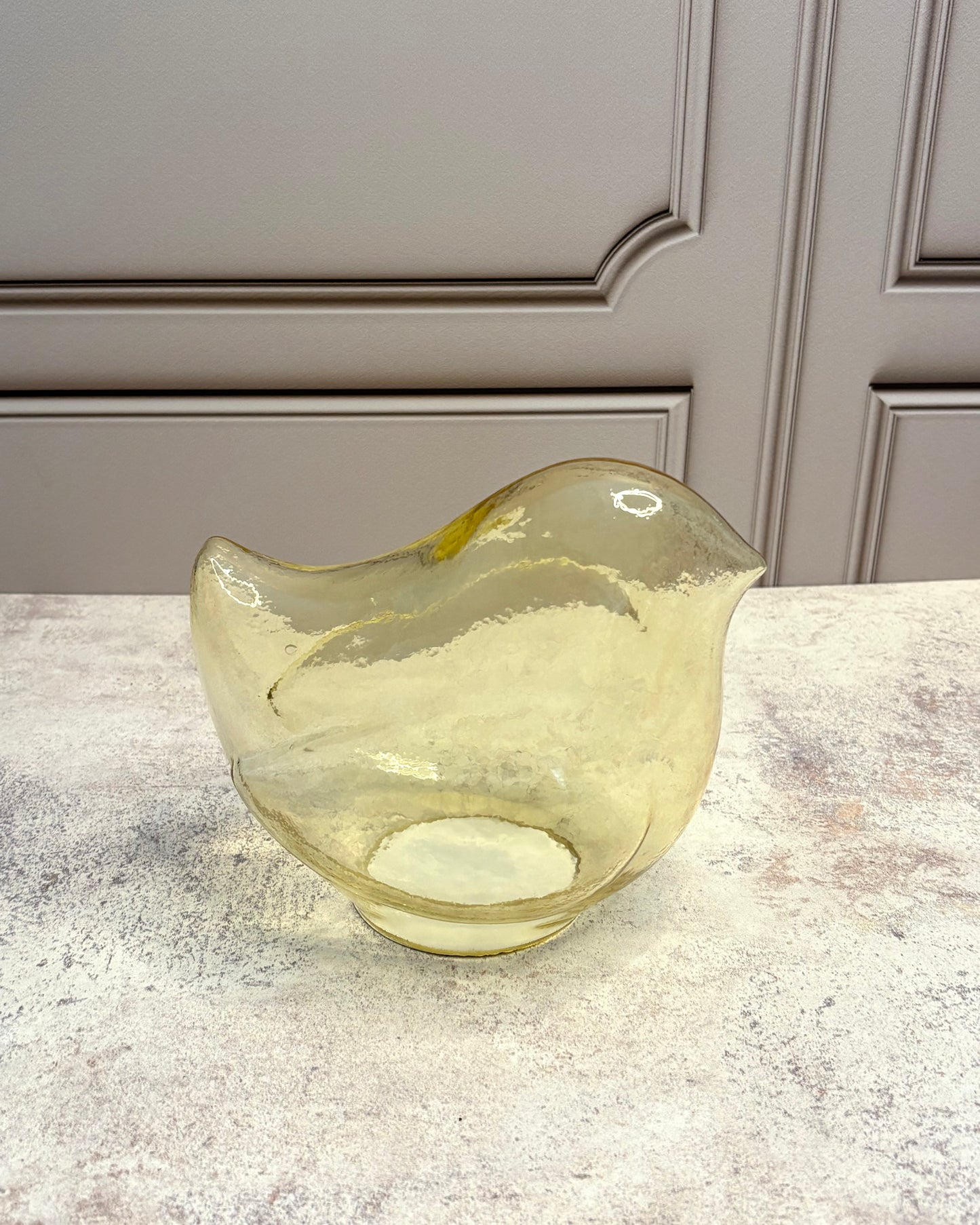 Figura decorativa de ave en vidrio