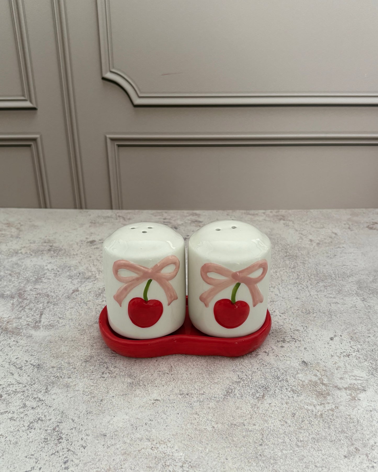 Set de salero y pimentero Cherry