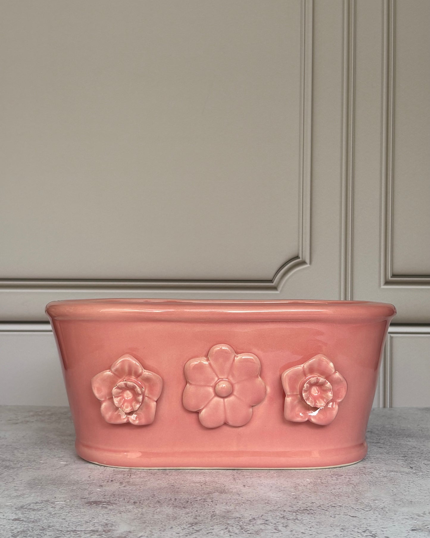 Maceta tina cerámica con flores 3D