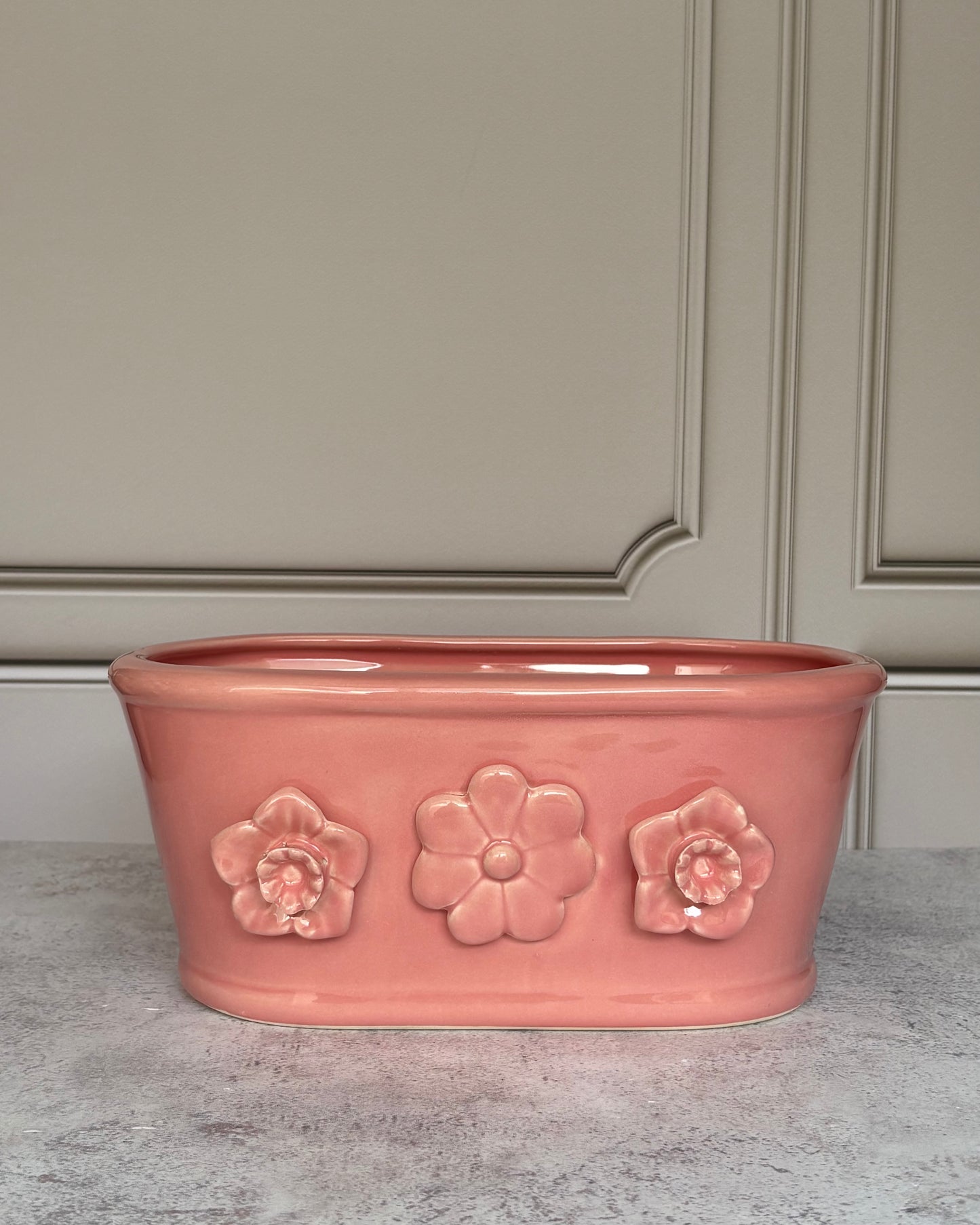Maceta tina cerámica con flores 3D