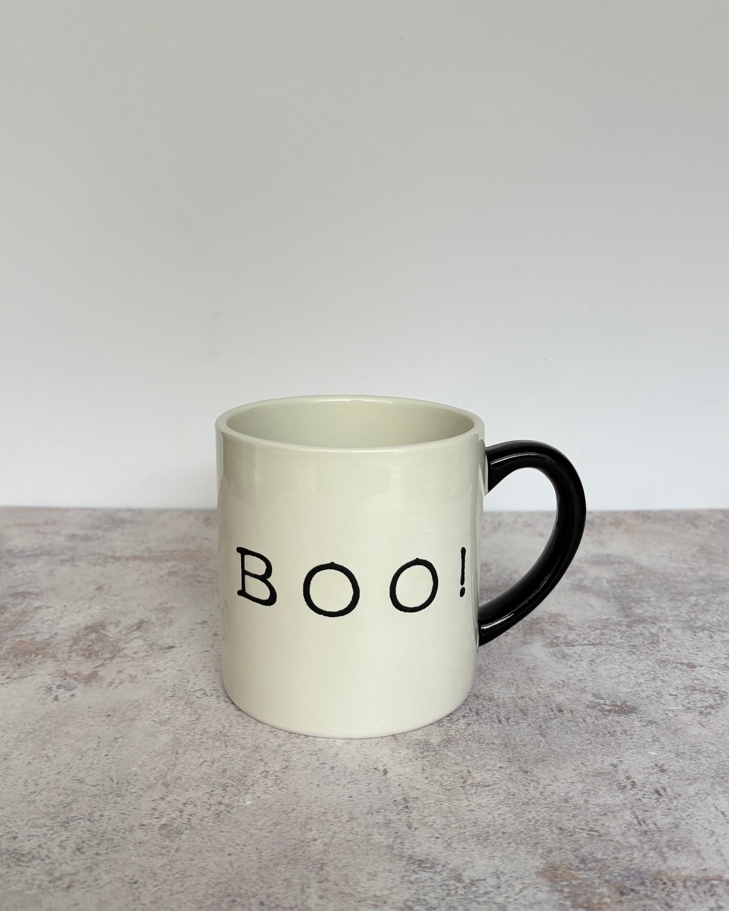 Taza de cerámica "Boo"