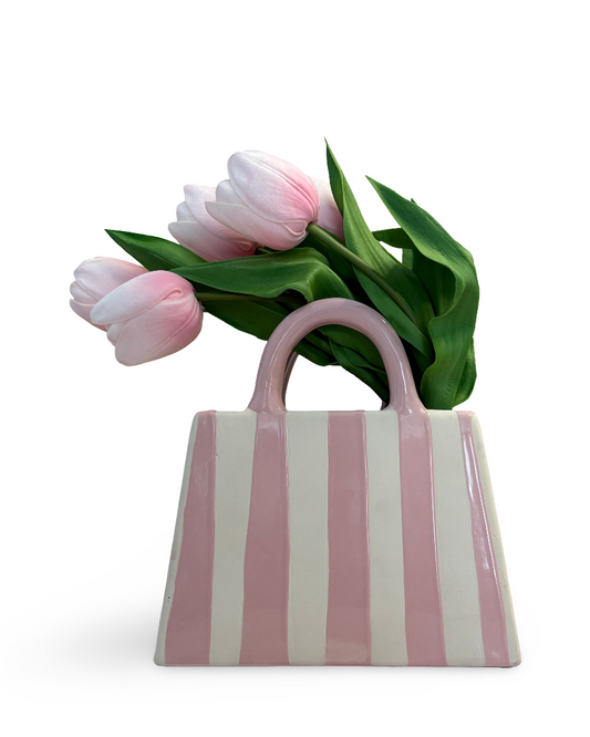Florero decorativo de cerámica en forma de bolso con tulipanes