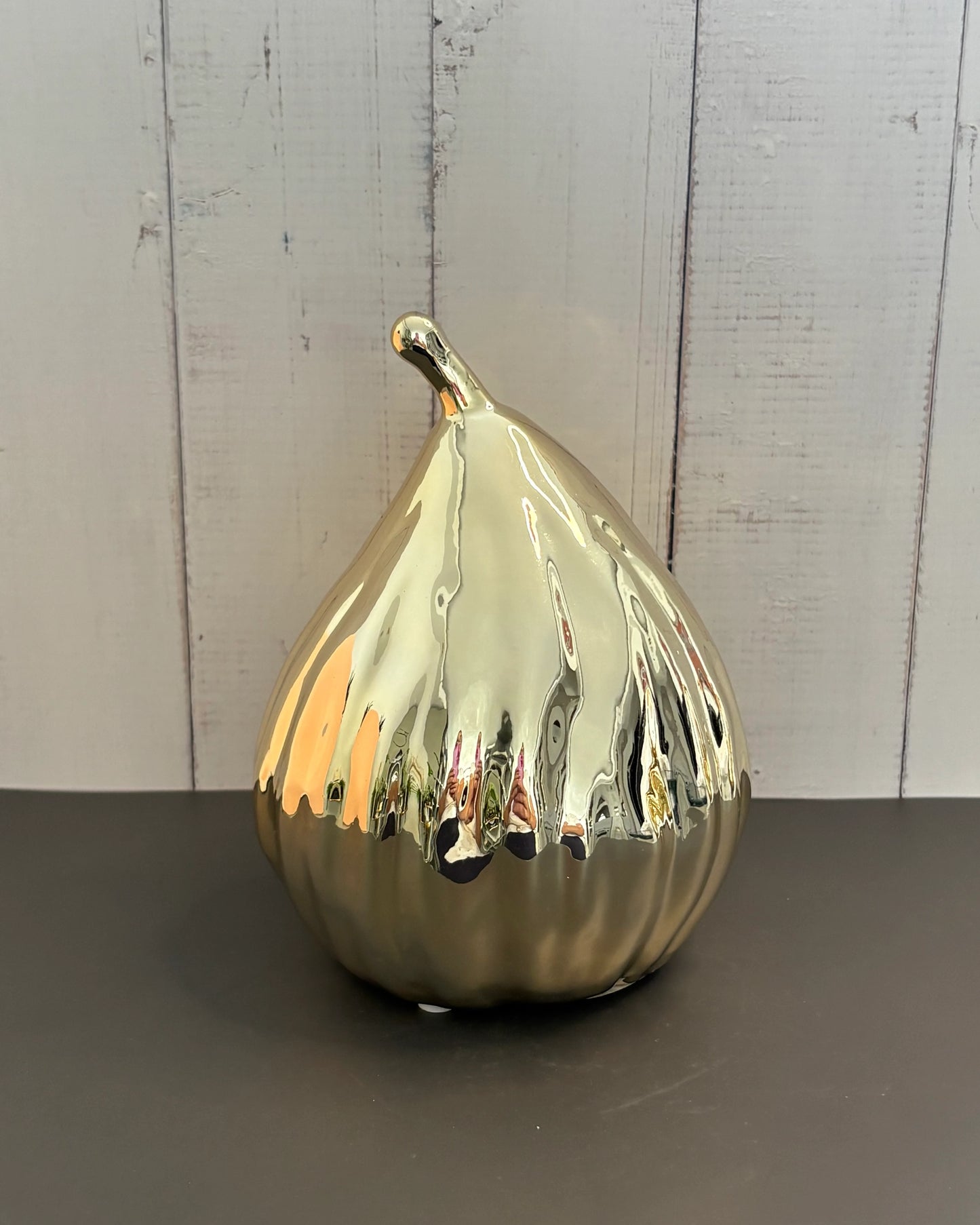 Figura Decorativa Pera Ouro