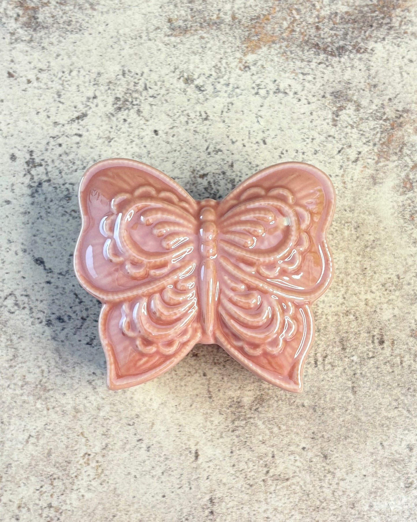 Joyero de cerámica con tapa en forma de mariposa